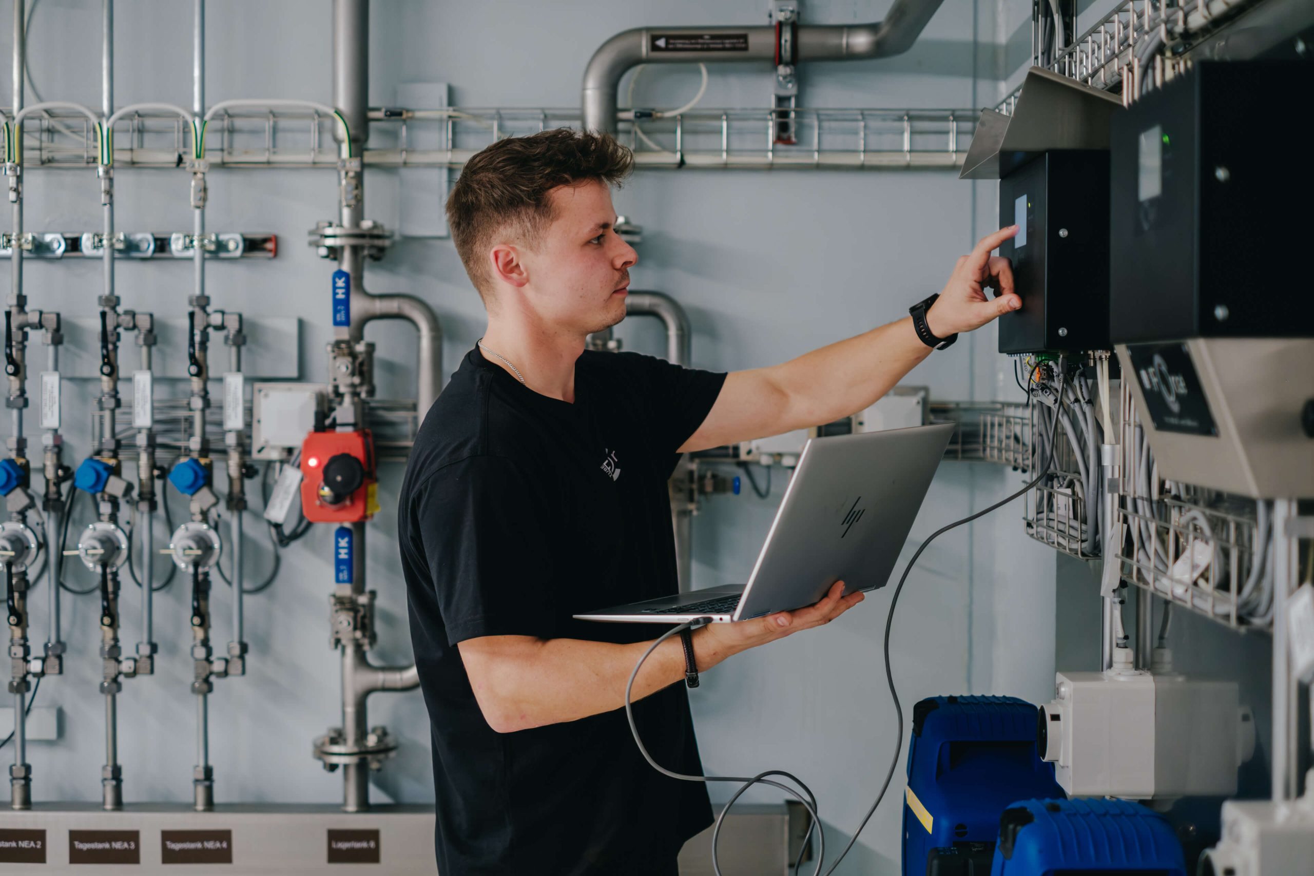 Leckwarnsysteme TUBEForce Trogen: All-in-One für Treibstoff- und Harnstoffsysteme.