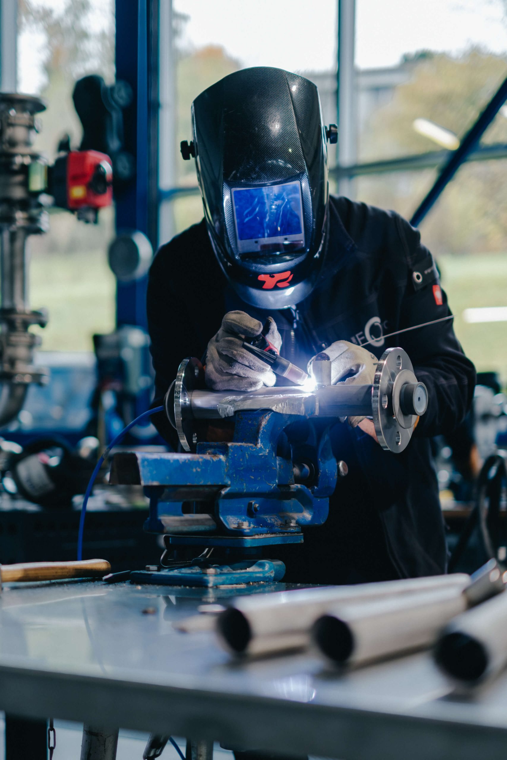 Rohrleitungsbau/
Doppelrohrsysteme TUBEForce Trogen: All-in-One für Treibstoff- und Harnstoffsysteme.