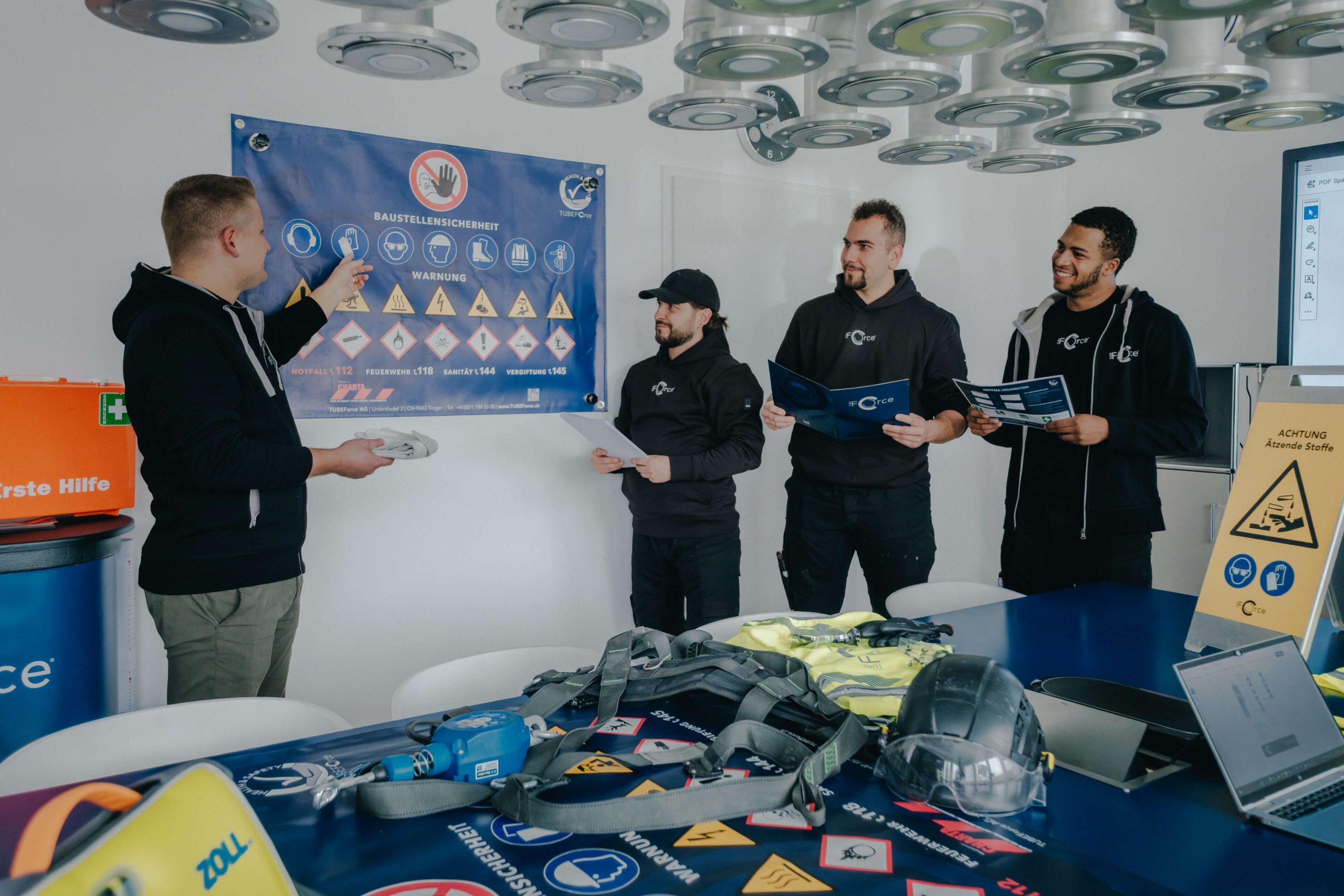 TUBEForce: All-in-One für Treibstoff- und Harnstoffsysteme. Für Grossbrenner, Notstromanlagen und Datacenter.