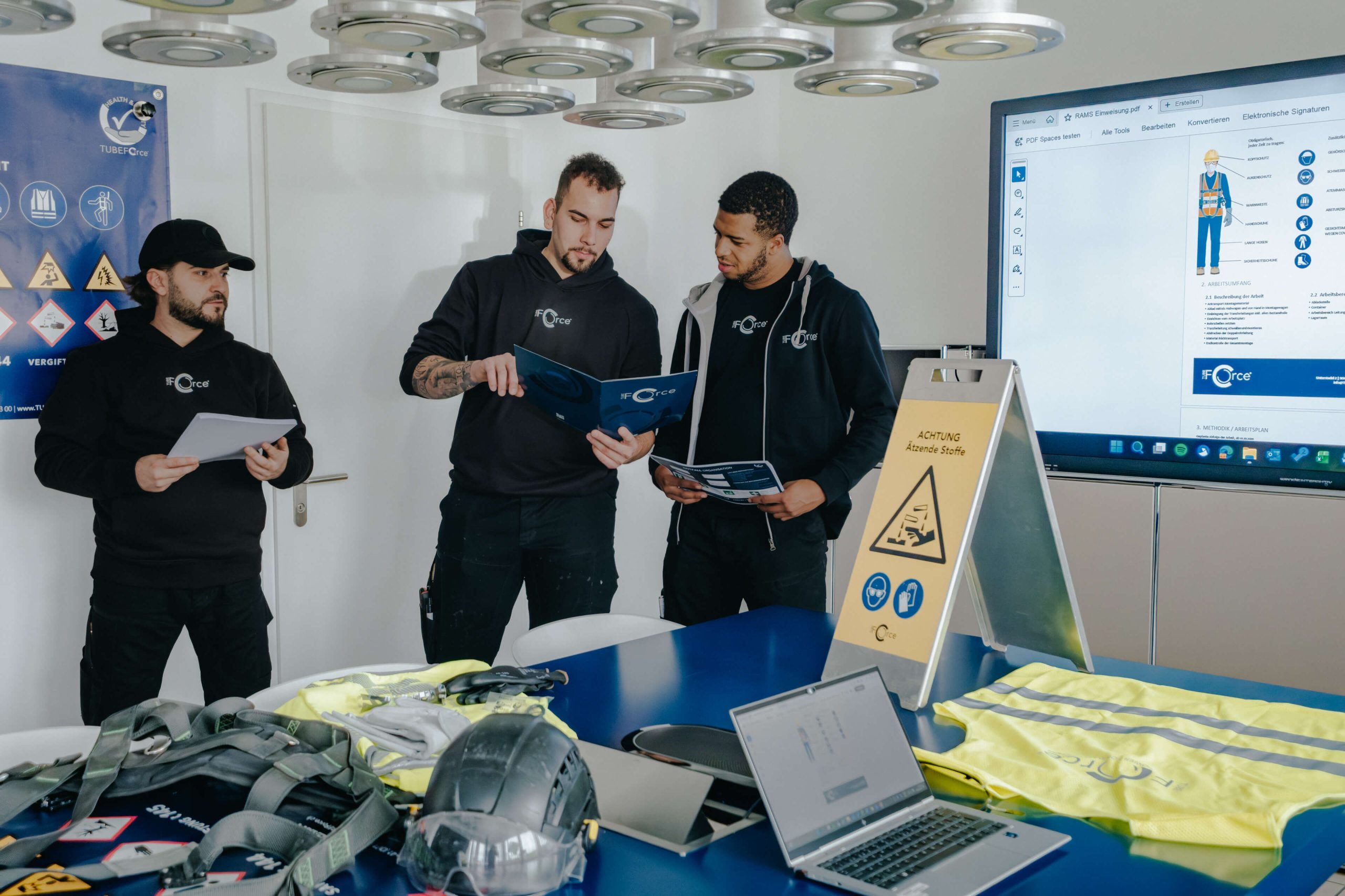 TUBEForce: All-in-One für Treibstoff- und Harnstoffsysteme. Für Grossbrenner, Notstromanlagen und Datacenter.